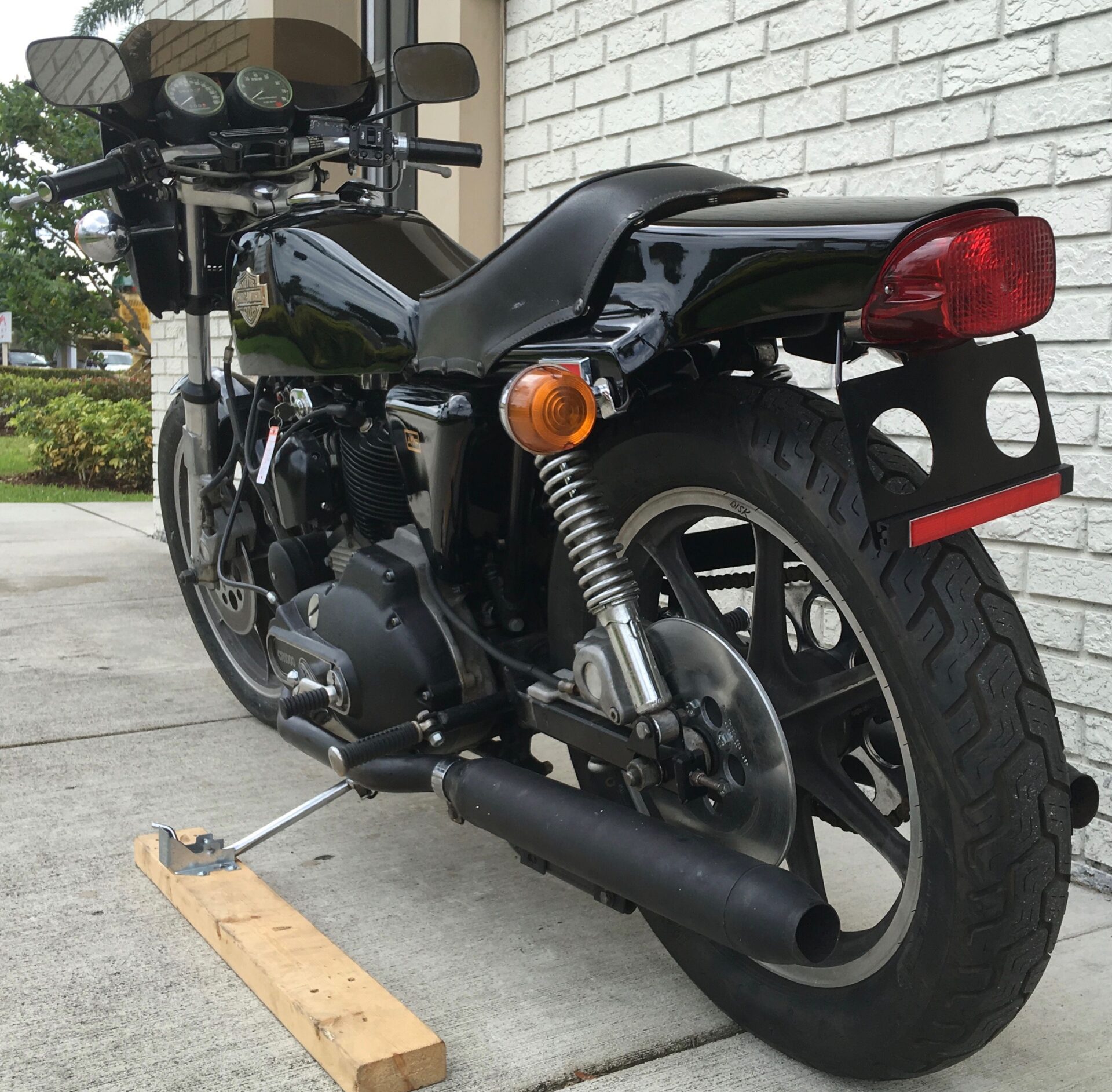 Harley Davidson Model 1xxx black 4