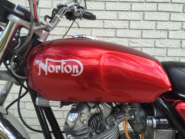 Norton 850 Commando 7